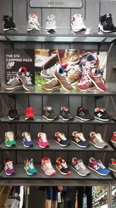 韩国代购年末狂欢 韩版Adidas、Skechers与New Balance低至5折，鞋帽箱包一站购齐